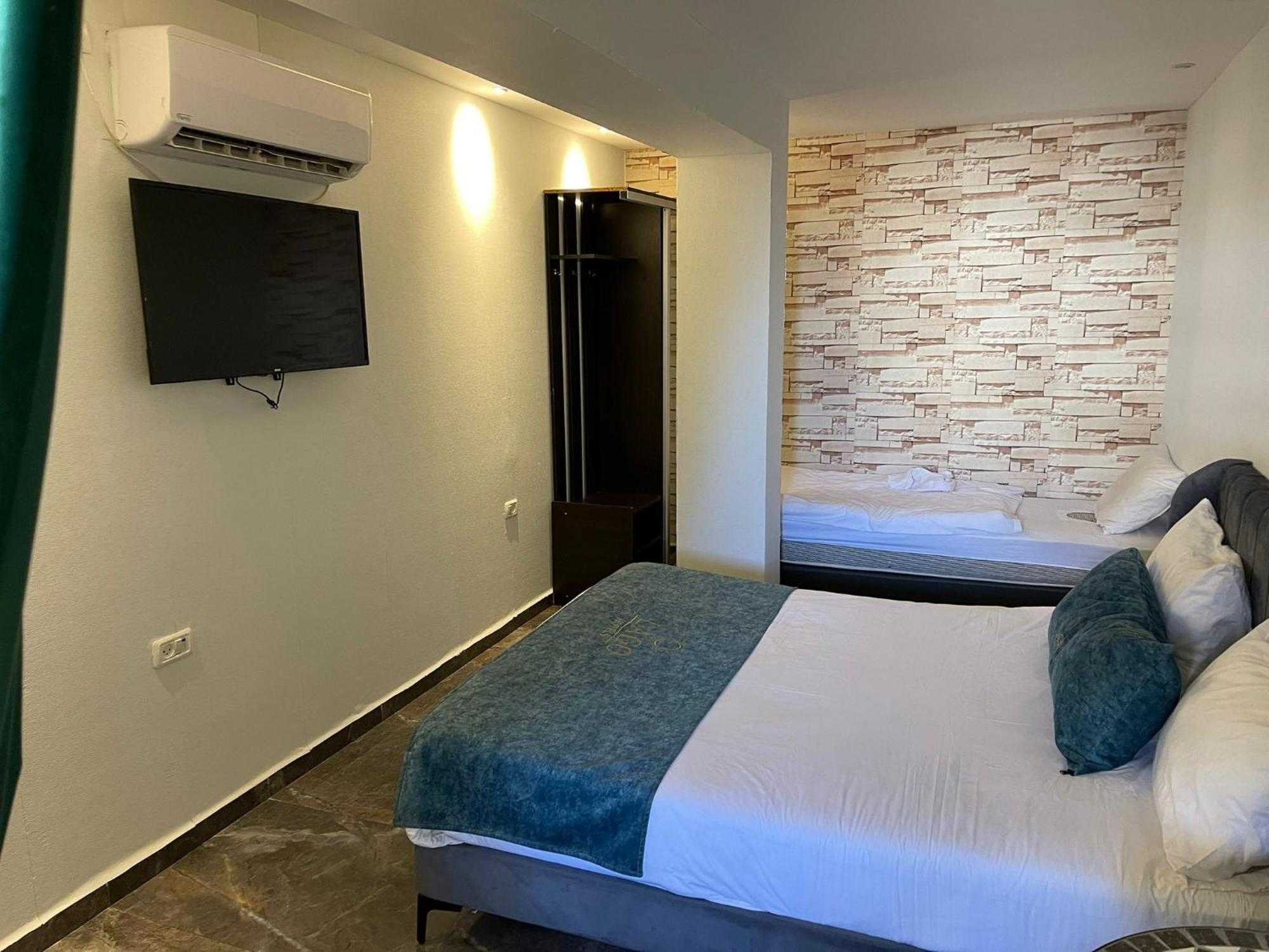 Lago Suites Hotel Jerusalem Exterior photo